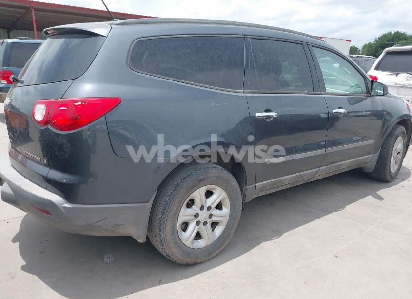 Photo 4 of 2009 Chevrolet Traverse LS (VIN 1GNER13D49S179099)