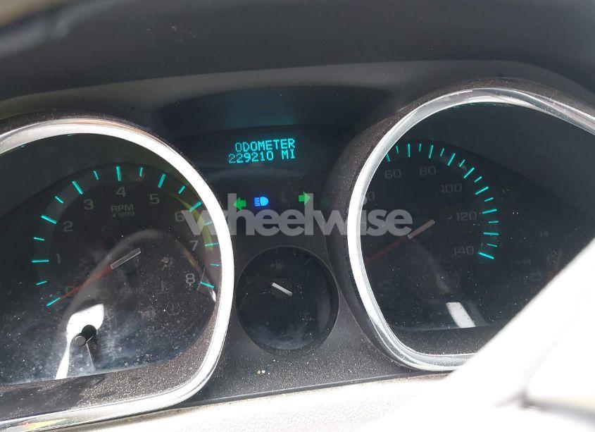 Photo 7 of 2009 Chevrolet Traverse LS (VIN 1GNER13DX9S142543)