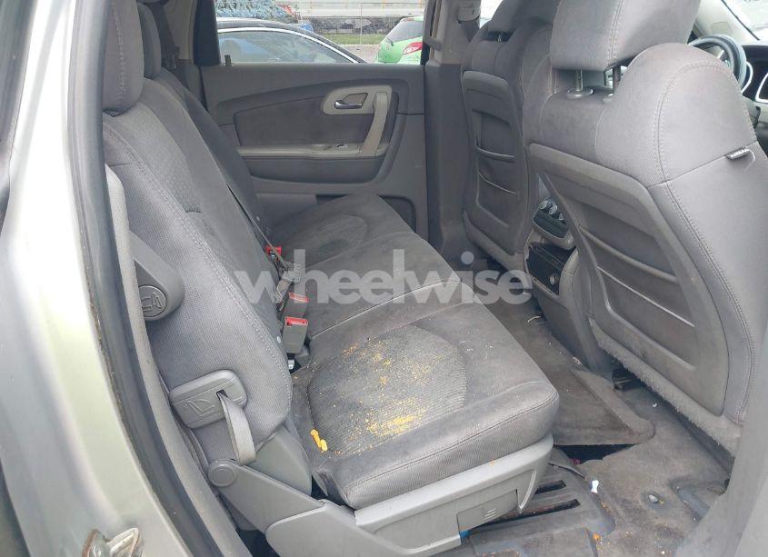 Photo 8 of 2009 Chevrolet Traverse LS (VIN 1GNER13DX9S142543)