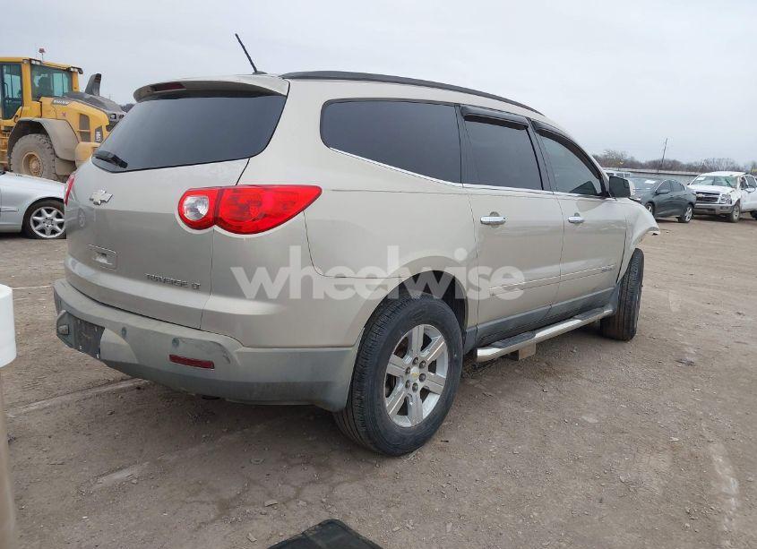 Photo 4 of 2009 Chevrolet Traverse LT (VIN 1GNER23D09S152939)