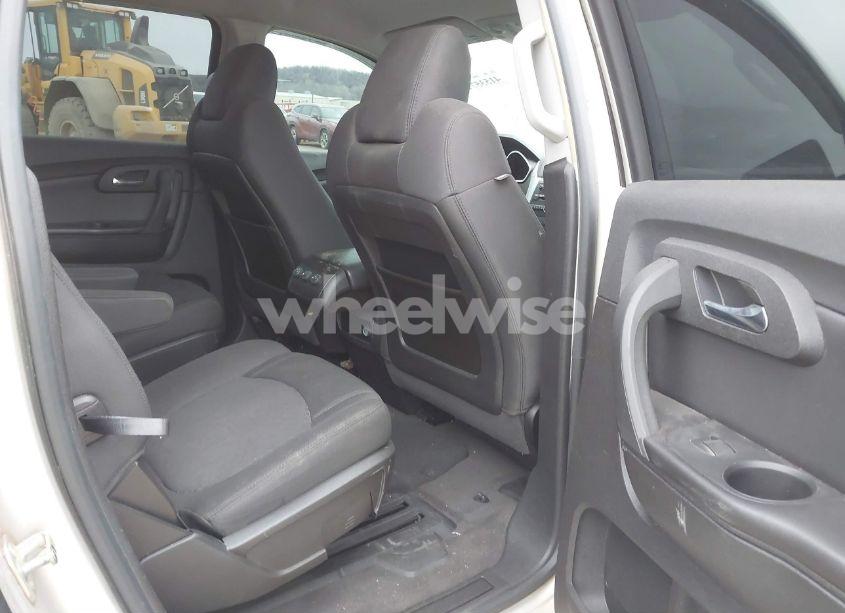 Photo 8 of 2009 Chevrolet Traverse LT (VIN 1GNER23D09S152939)