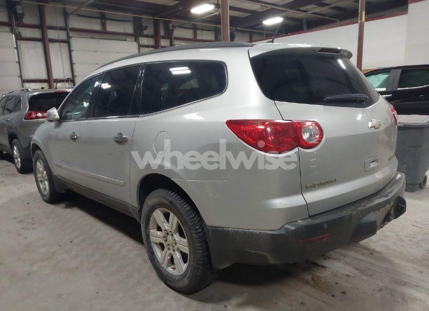 Photo 3 of 2009 Chevrolet Traverse LT (VIN 1GNER23D19S101174)