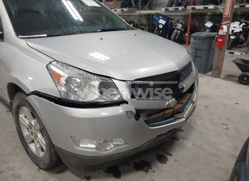Photo 6 of 2009 Chevrolet Traverse LT (VIN 1GNER23D19S101174)