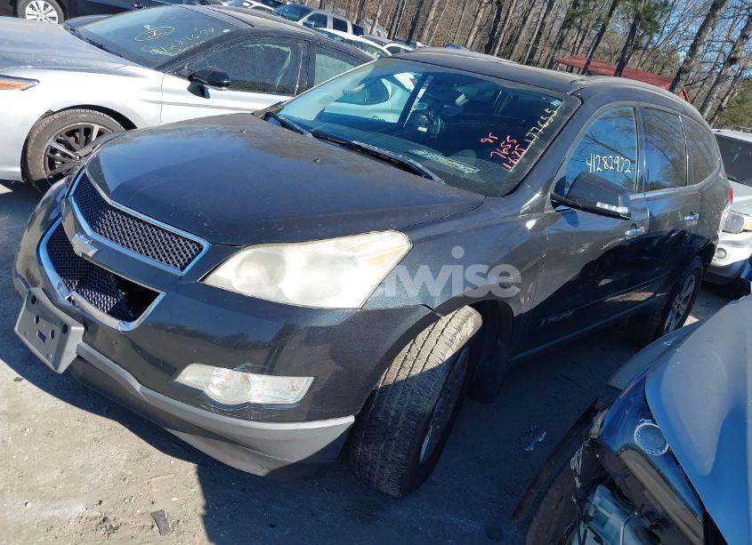 Photo 2 of 2009 Chevrolet Traverse LT (VIN 1GNER23D19S177655)