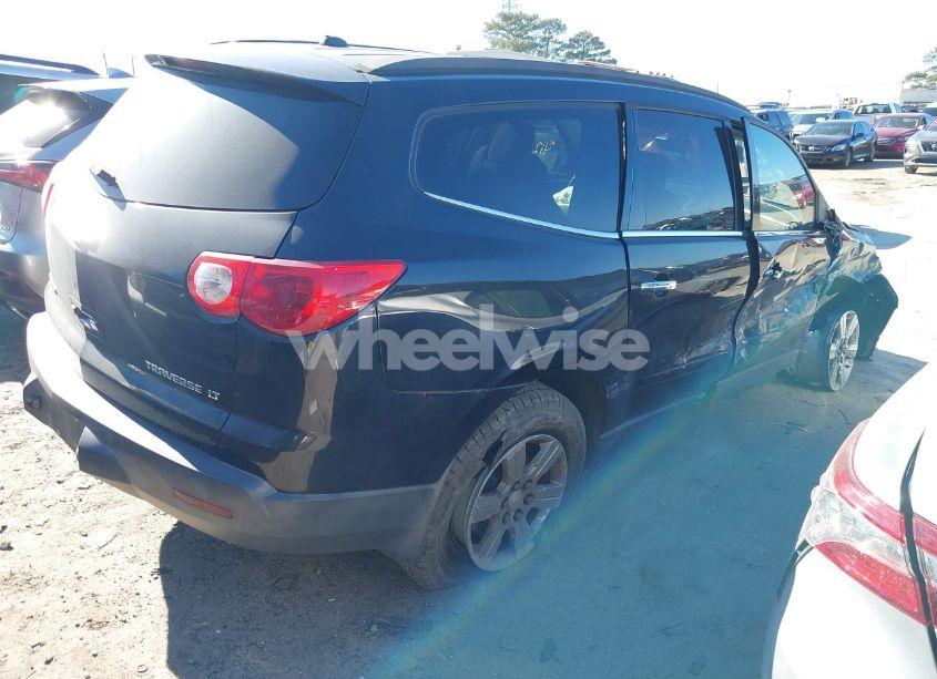 Photo 4 of 2009 Chevrolet Traverse LT (VIN 1GNER23D19S177655)