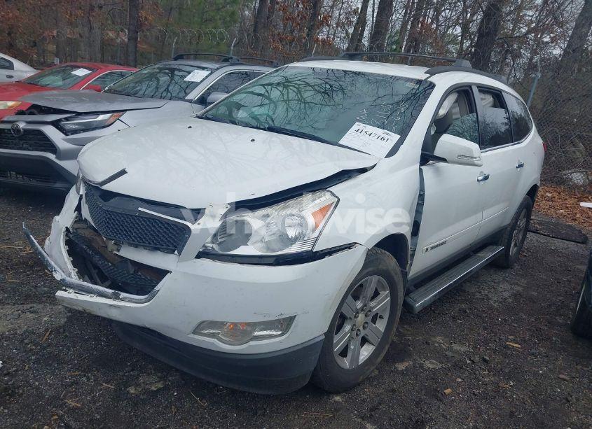 Photo 2 of 2009 Chevrolet Traverse LT (VIN 1GNER23D29S108165)
