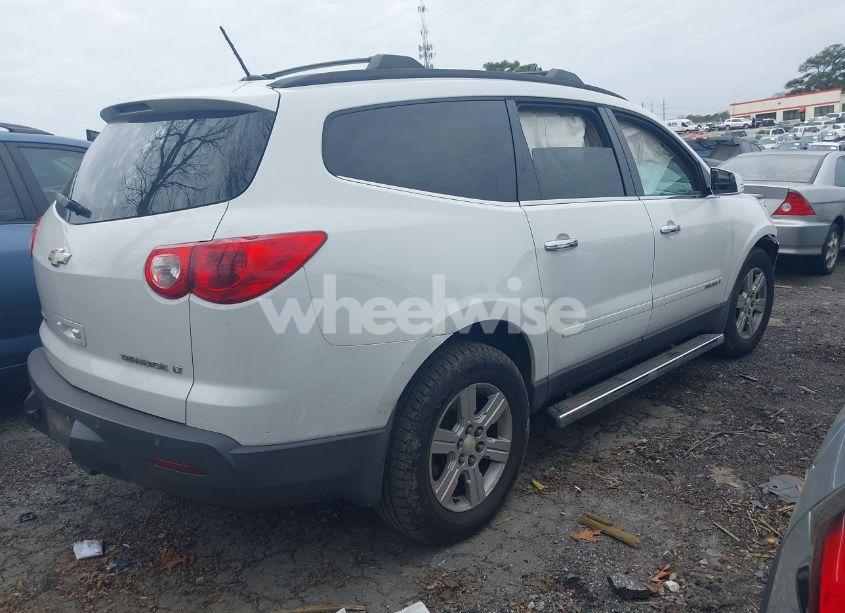Photo 4 of 2009 Chevrolet Traverse LT (VIN 1GNER23D29S108165)