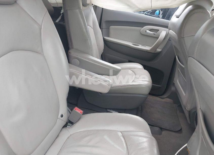 Photo 8 of 2009 Chevrolet Traverse LT (VIN 1GNER23D29S108165)