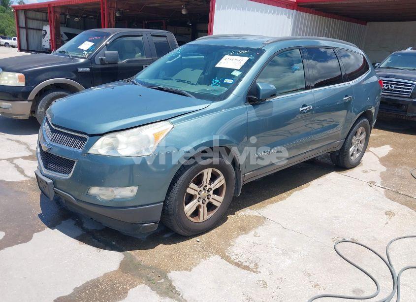 Photo 2 of 2009 Chevrolet Traverse LT (VIN 1GNER23D39S133043)