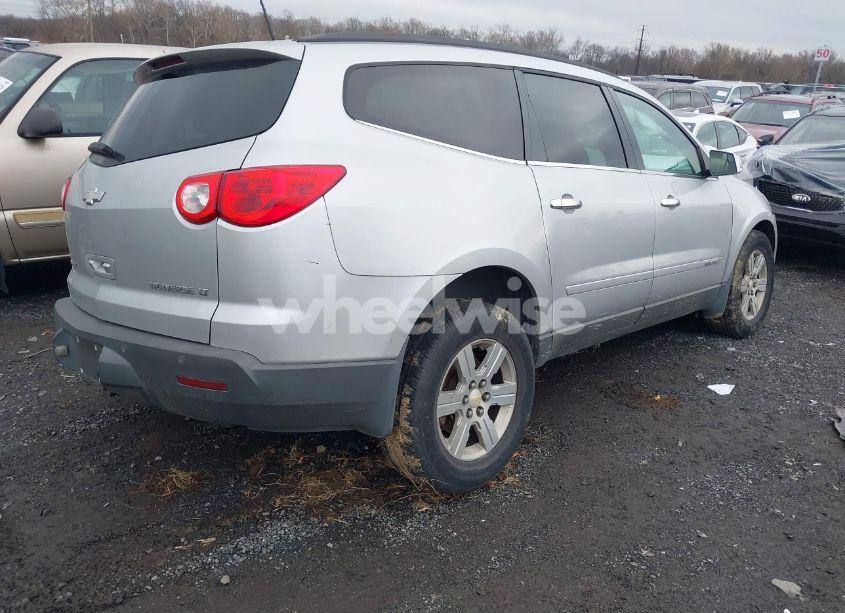 Photo 4 of 2009 Chevrolet Traverse LT (VIN 1GNER23D39S143216)