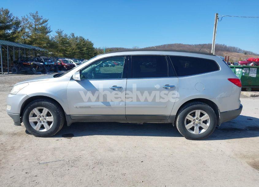 Photo 14 of 2009 Chevrolet Traverse LT (VIN 1GNER23D39S155897)