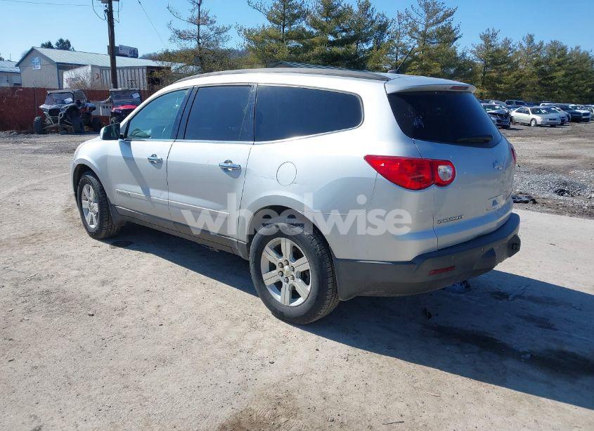 Photo 3 of 2009 Chevrolet Traverse LT (VIN 1GNER23D39S155897)