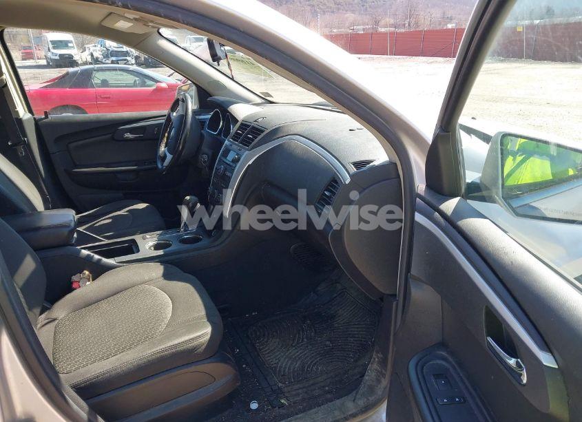 Photo 5 of 2009 Chevrolet Traverse LT (VIN 1GNER23D39S155897)