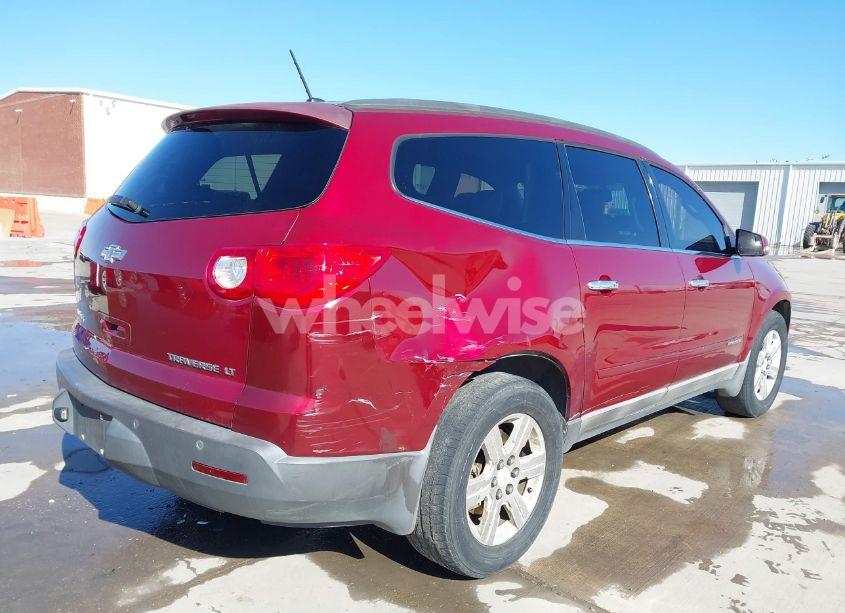 Photo 4 of 2009 Chevrolet Traverse LT (VIN 1GNER23D39S169797)