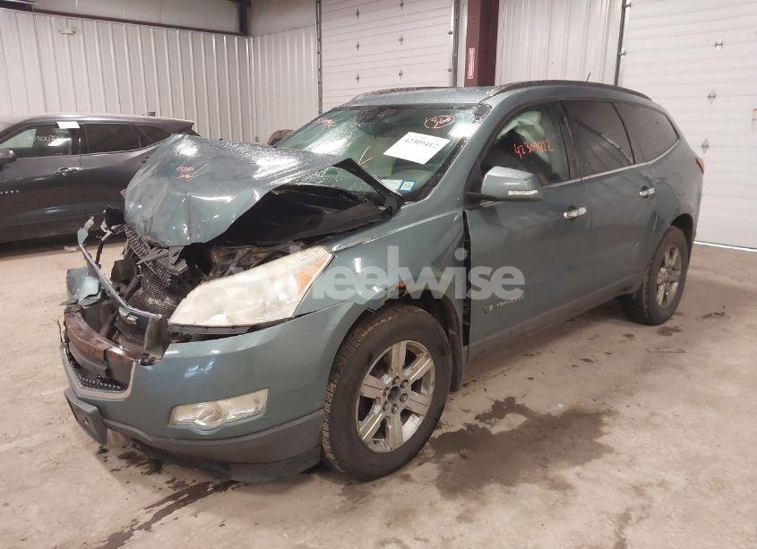 Photo 2 of 2009 Chevrolet Traverse LT (VIN 1GNER23D49S124898)