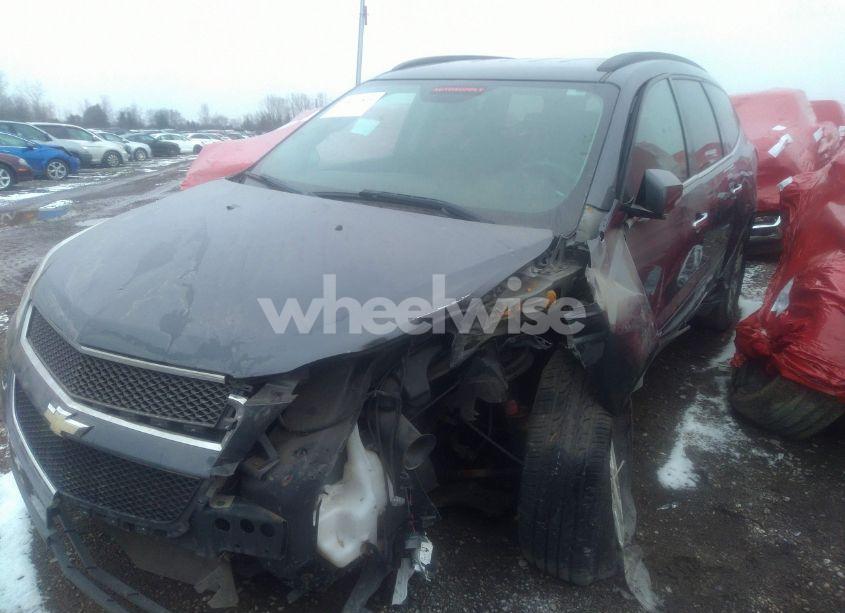 Photo 2 of 2009 Chevrolet Traverse LT (VIN 1GNER23D49S136713)