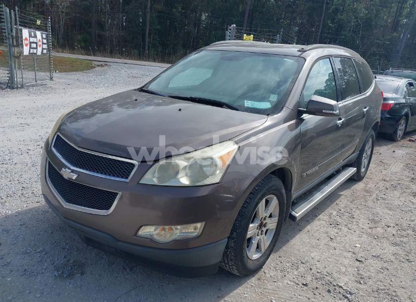 Photo 2 of 2009 Chevrolet Traverse LT (VIN 1GNER23D49S137876)
