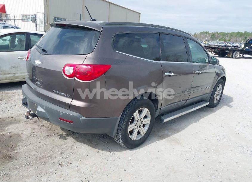 Photo 4 of 2009 Chevrolet Traverse LT (VIN 1GNER23D49S137876)
