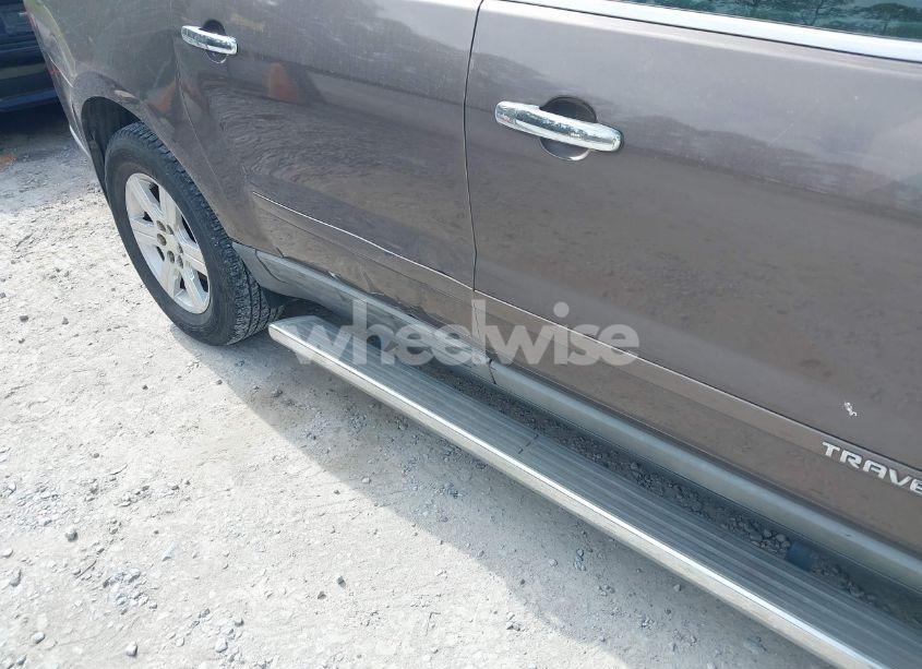 Photo 6 of 2009 Chevrolet Traverse LT (VIN 1GNER23D49S137876)