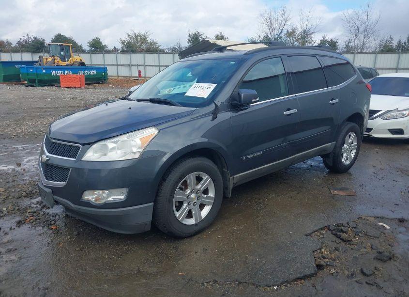 Photo 2 of 2009 Chevrolet Traverse LT (VIN 1GNER23D49S165130)