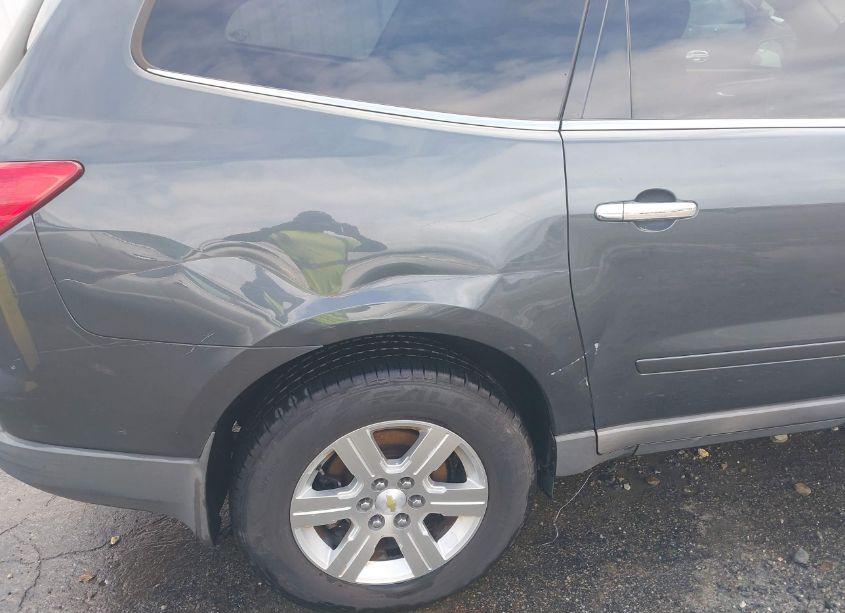 Photo 6 of 2009 Chevrolet Traverse LT (VIN 1GNER23D49S165130)