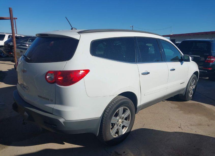Photo 4 of 2009 Chevrolet Traverse LT (VIN 1GNER23D59S120276)
