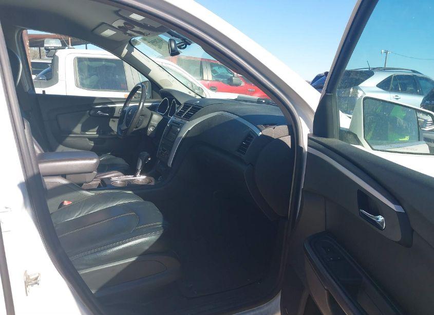 Photo 5 of 2009 Chevrolet Traverse LT (VIN 1GNER23D59S120276)