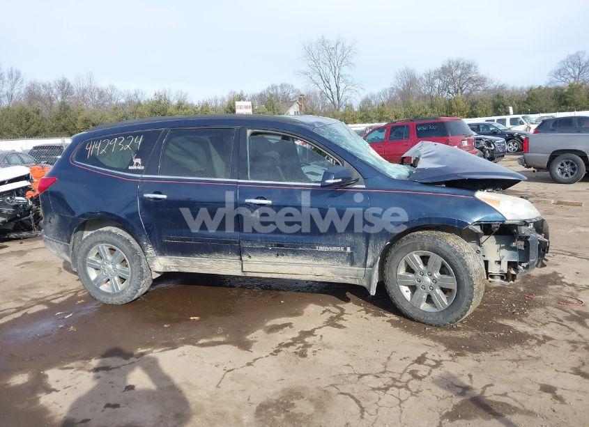 Photo 12 of 2009 Chevrolet Traverse LT (VIN 1GNER23D59S135392)