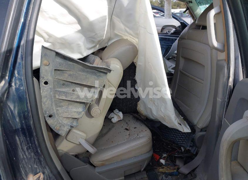 Photo 8 of 2009 Chevrolet Traverse LT (VIN 1GNER23D59S135392)