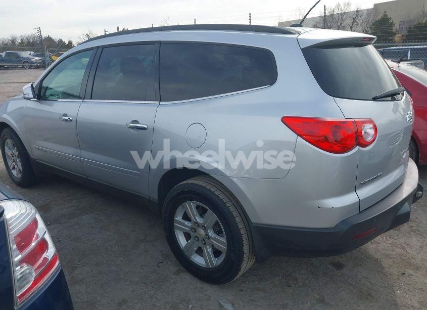 Photo 3 of 2009 Chevrolet Traverse LT (VIN 1GNER23D59S156176)