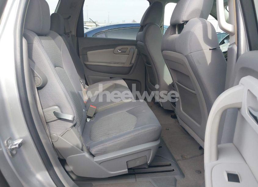 Photo 8 of 2009 Chevrolet Traverse LT (VIN 1GNER23D59S156176)