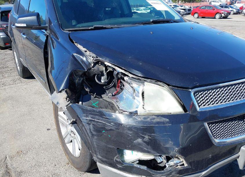 Photo 6 of 2009 Chevrolet Traverse LT (VIN 1GNER23D69S116706)