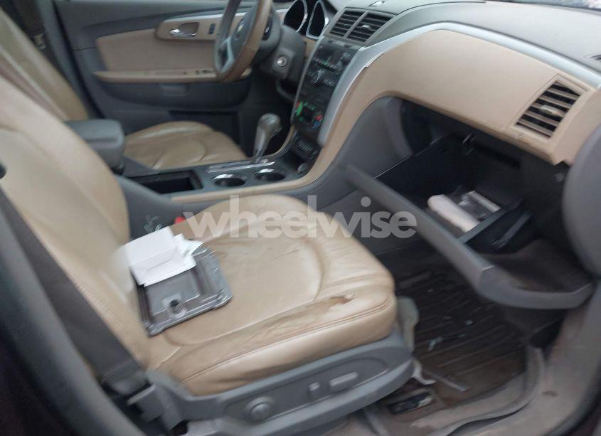 Photo 5 of 2009 Chevrolet Traverse LT (VIN 1GNER23D69S129536)