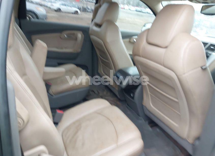 Photo 8 of 2009 Chevrolet Traverse LT (VIN 1GNER23D69S129536)