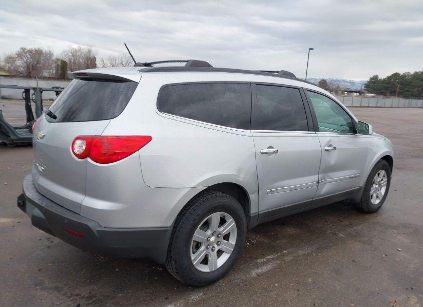 Photo 4 of 2009 Chevrolet Traverse LT (VIN 1GNER23D79S162190)