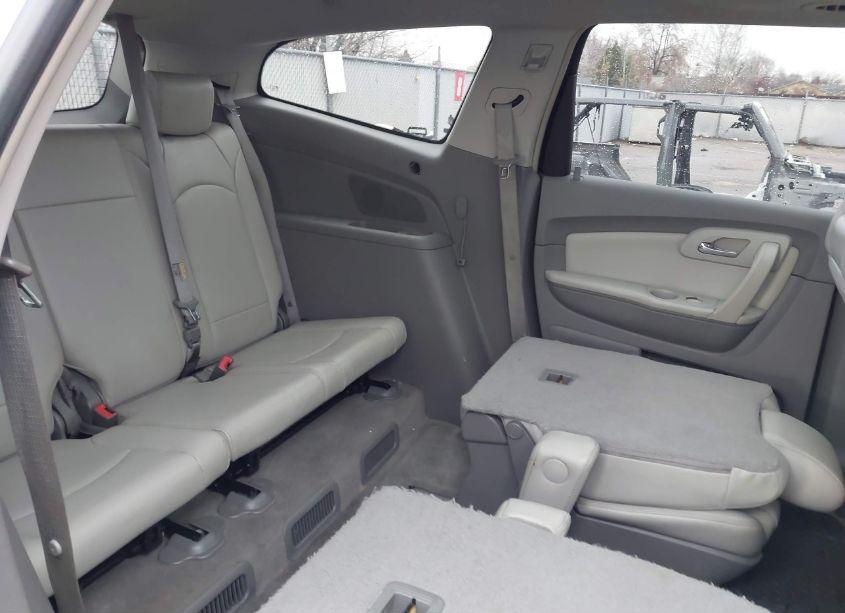 Photo 8 of 2009 Chevrolet Traverse LT (VIN 1GNER23D79S162190)