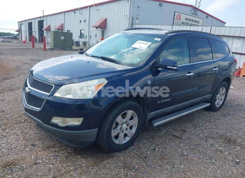 Photo 2 of 2009 Chevrolet Traverse LT (VIN 1GNER23D79S171424)
