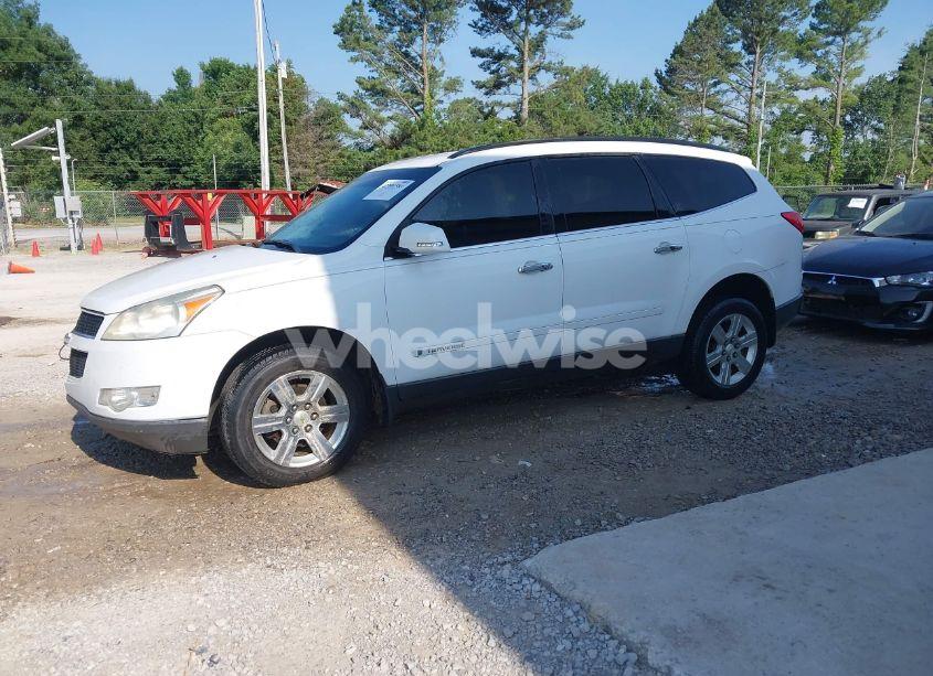 Photo 2 of 2009 Chevrolet Traverse LT (VIN 1GNER23D79S181306)