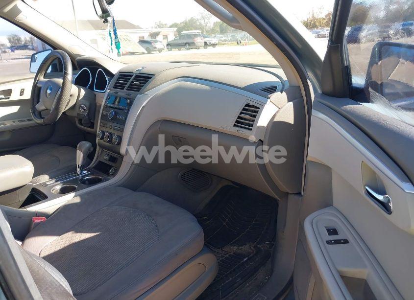 Photo 5 of 2009 Chevrolet Traverse LT (VIN 1GNER23D89S131630)