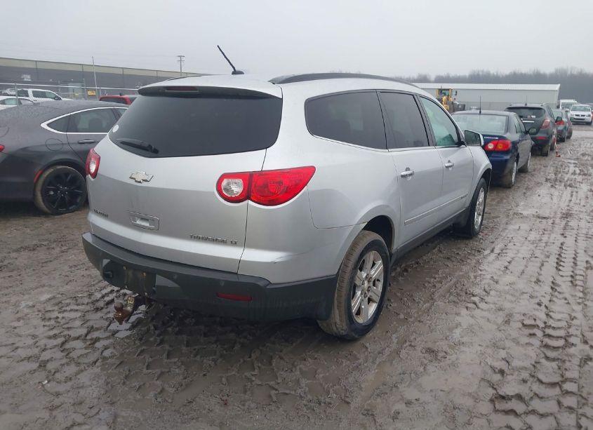 Photo 4 of 2009 Chevrolet Traverse LT (VIN 1GNER23D99S105179)