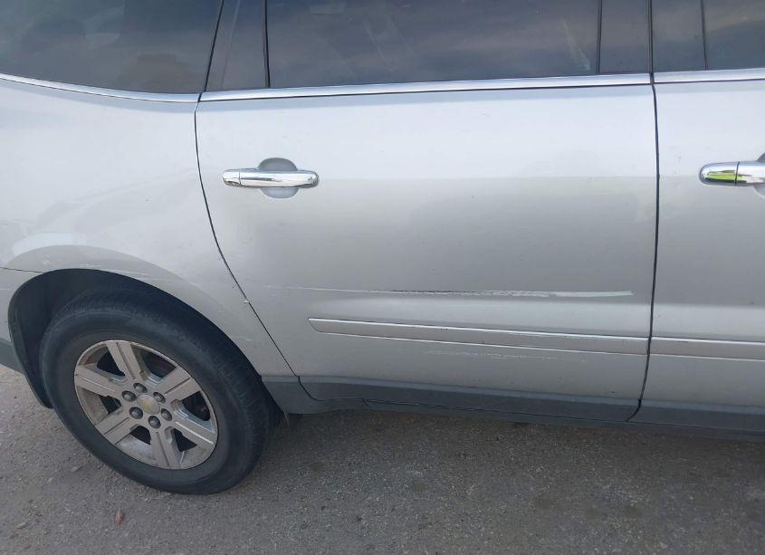 Photo 12 of 2009 Chevrolet Traverse LT (VIN 1GNER23DX9S102596)