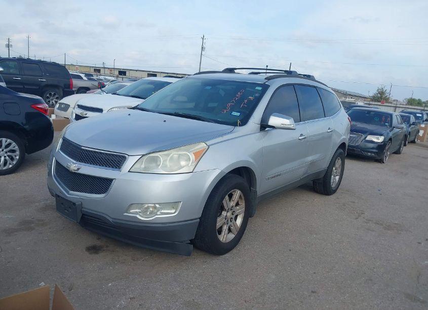 Photo 2 of 2009 Chevrolet Traverse LT (VIN 1GNER23DX9S102596)
