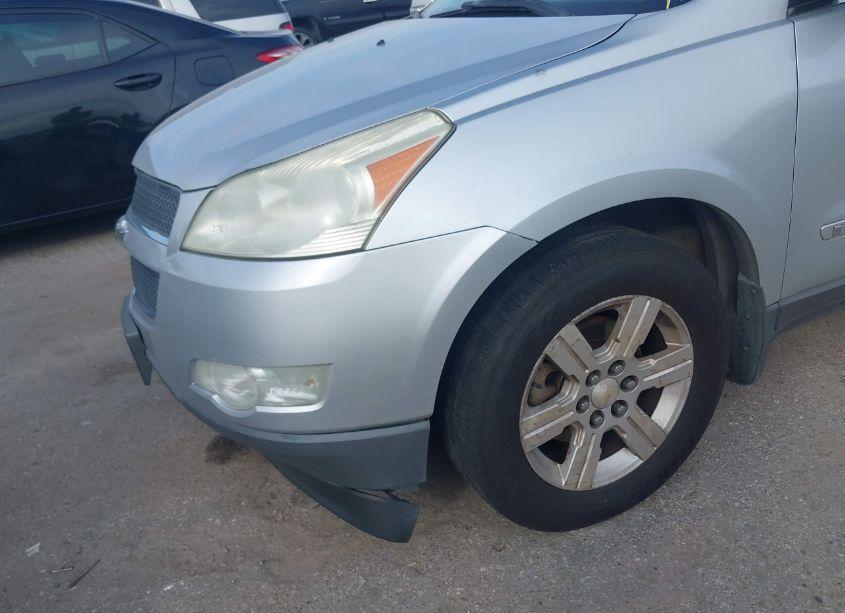 Photo 6 of 2009 Chevrolet Traverse LT (VIN 1GNER23DX9S102596)