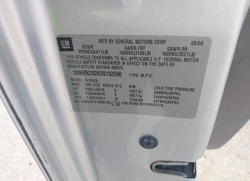 Photo 9 of 2009 Chevrolet Traverse LT (VIN 1GNER23DX9S102596)