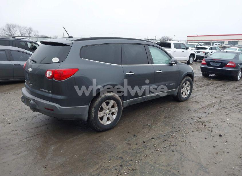 Photo 4 of 2009 Chevrolet Traverse LT (VIN 1GNER23DX9S120886)