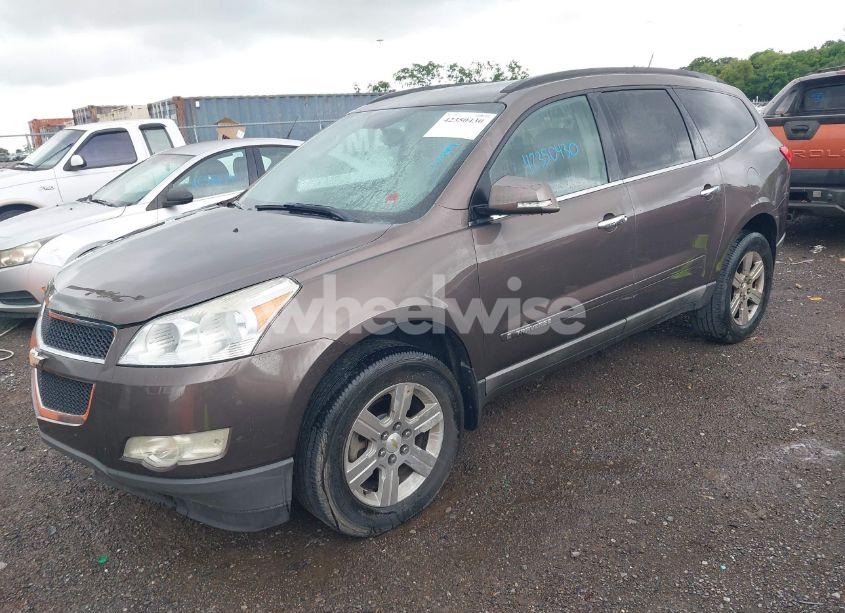 Photo 2 of 2009 Chevrolet Traverse LT (VIN 1GNER23DX9S159994)