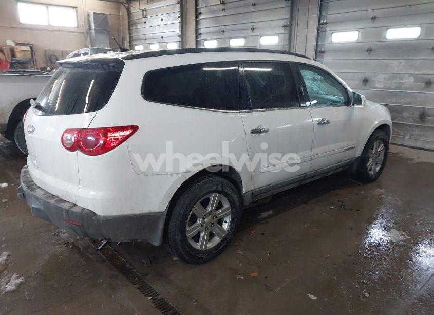 Photo 4 of 2009 Chevrolet Traverse LT (VIN 1GNER23DX9S161678)