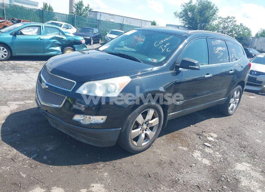 Photo 2 of 2009 Chevrolet Traverse LTZ (VIN 1GNER33D09S153031)