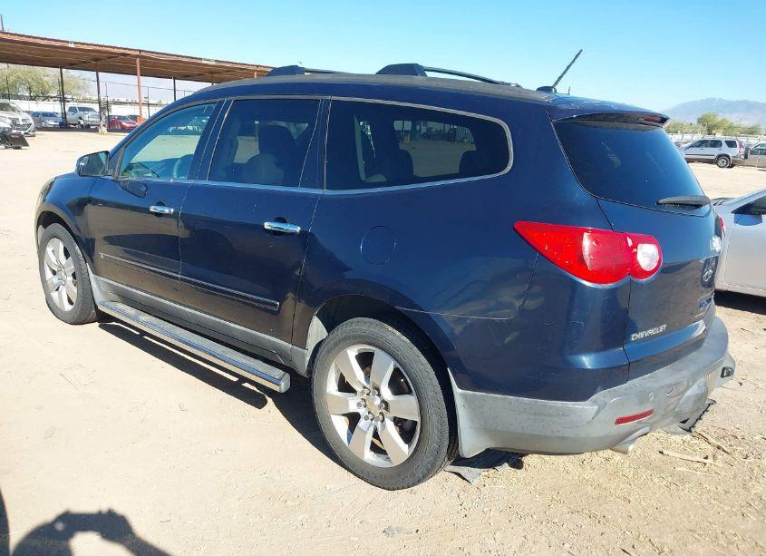 Photo 3 of 2009 Chevrolet Traverse LTZ (VIN 1GNER33D29S130690)