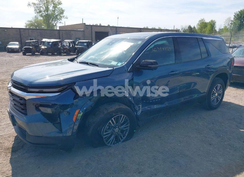 Photo 2 of 2024 Chevrolet Traverse FWD LS (VIN 1GNEREKS4RJ190066)